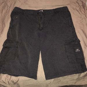 Men Black lightly striped vans shorts size 36